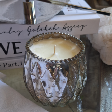 Descubre Queen Candle